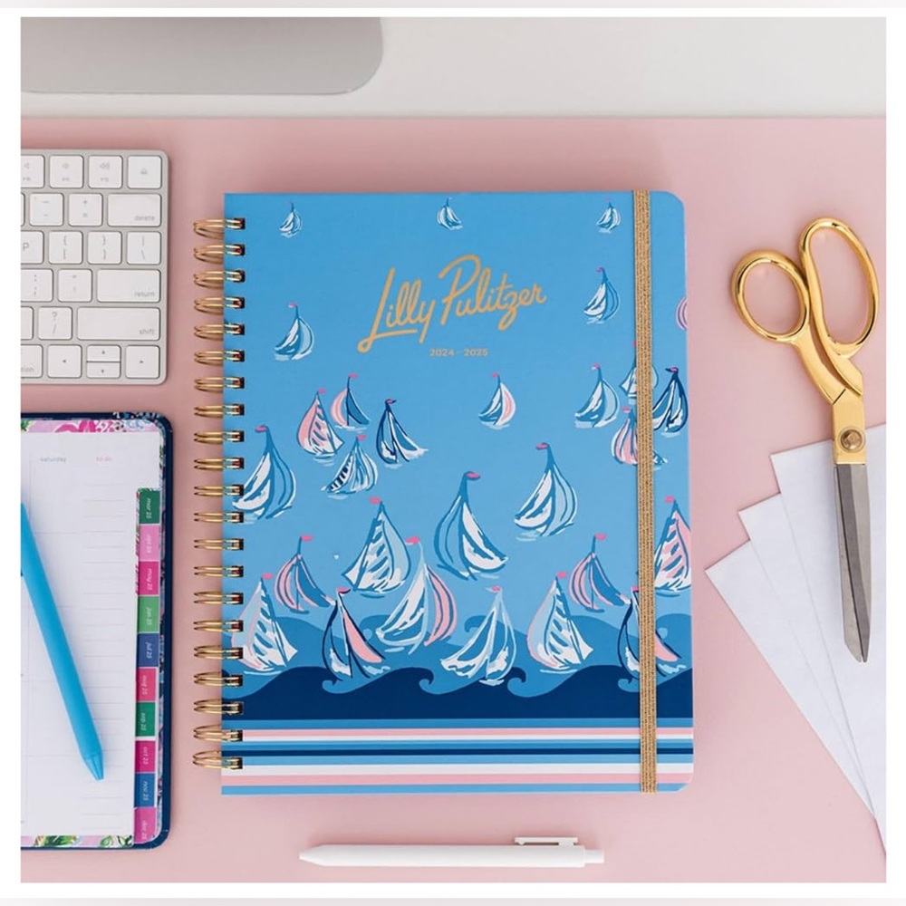 Lilly Pulitzer Daily Planner Dated August 2024 - December 2025, A Lil Nauti